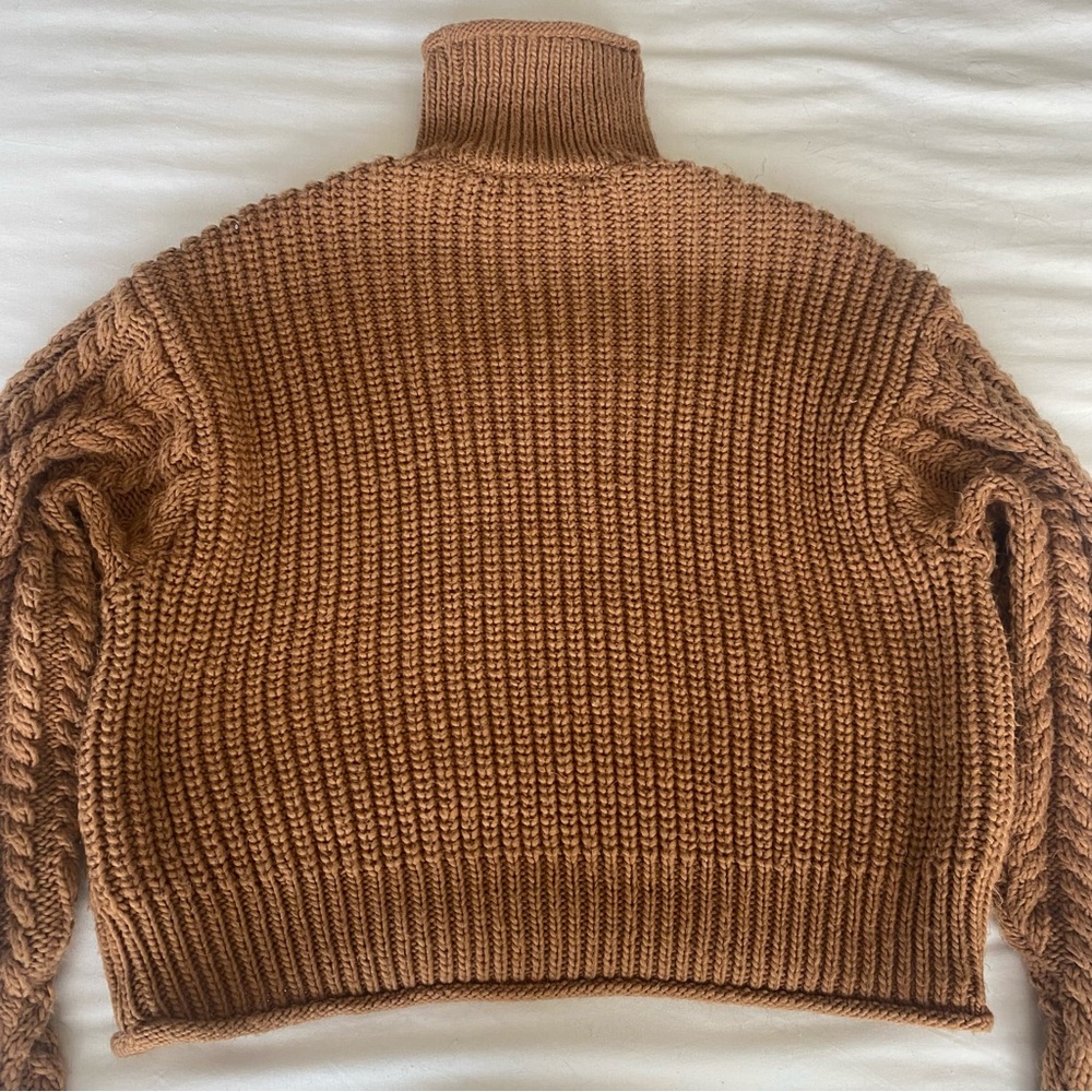 H&M SWEATER - Picture 6 of 9